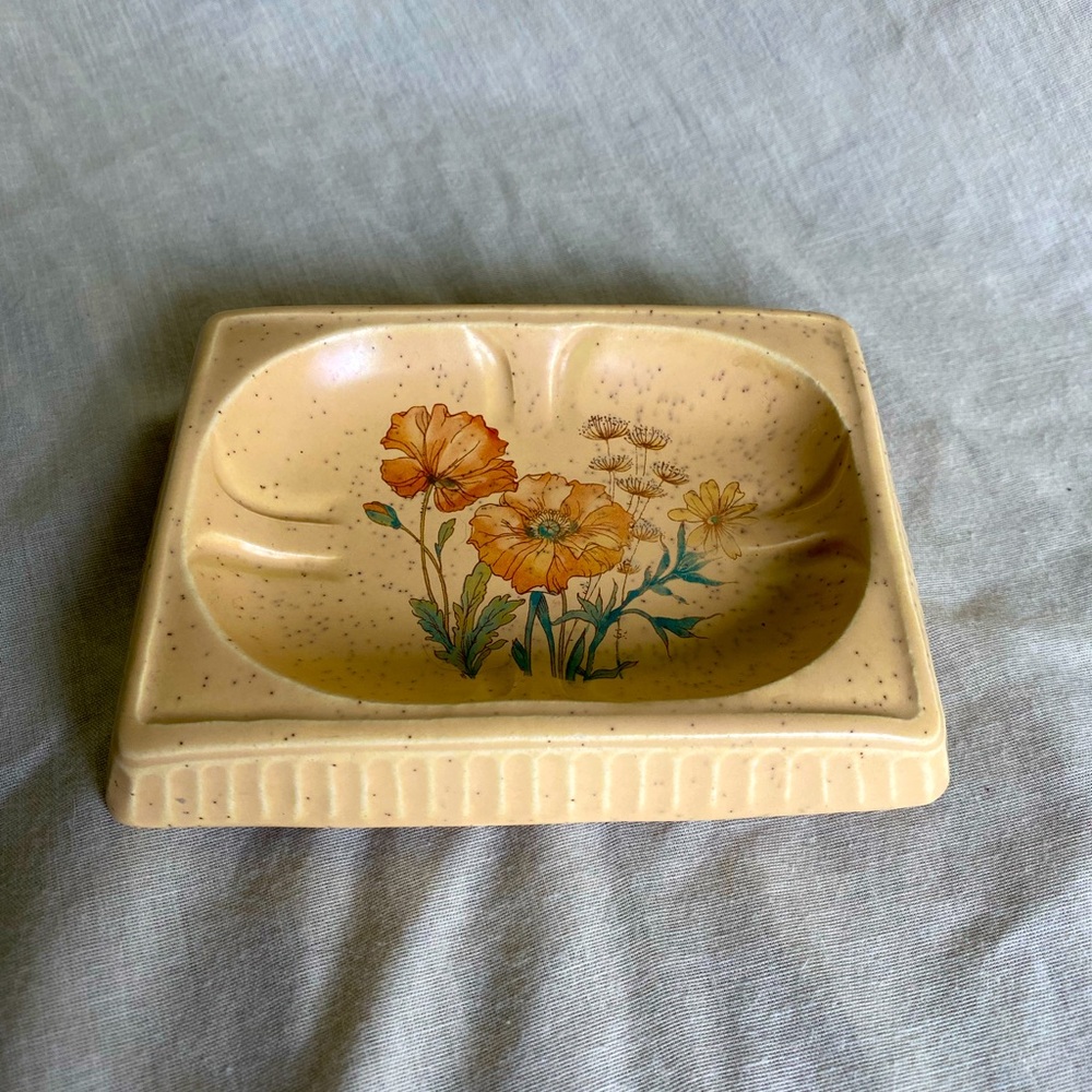 POTTERY CRAFT USA SOAP DISH Speckled Beige Floral vintage